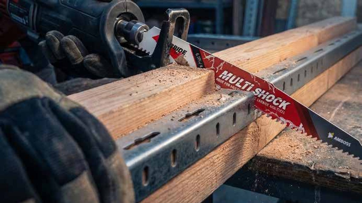 Holz. Metall. Egal! – Multi Shock für den Materialmix